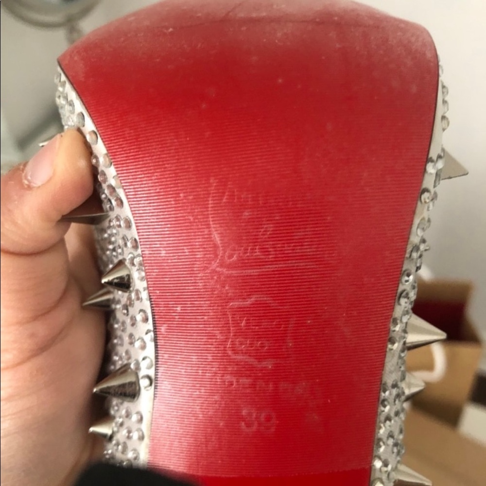 Heels - Picture 5 of 9